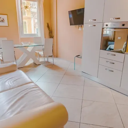 Appartamento Domus Dantis - Italian Homing *