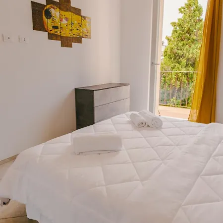 Domus Dantis - Italian Homing Appartamento *