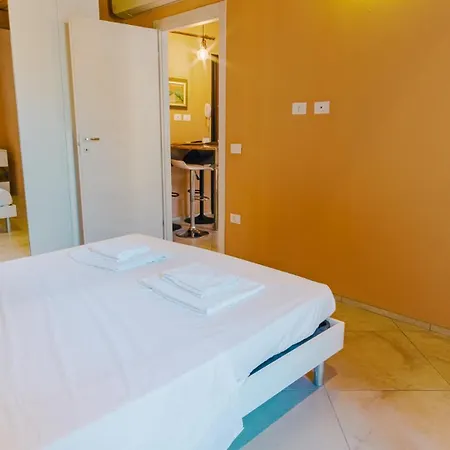 Domus Dantis - Italian Homing Apartamento *